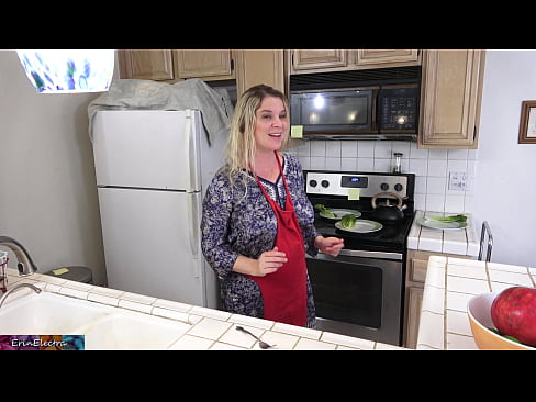 ❤️ Stepmom milking him in the kitchen before his date. ️❌ Anal porn at en-gb.courseclass.ru ️
